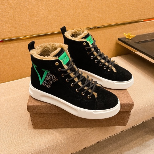 Versace High Tops Shoes For Men #1040427