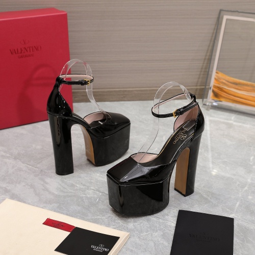 Replica Valentino Sandal For Women #1041919 $125.00 USD for Wholesale