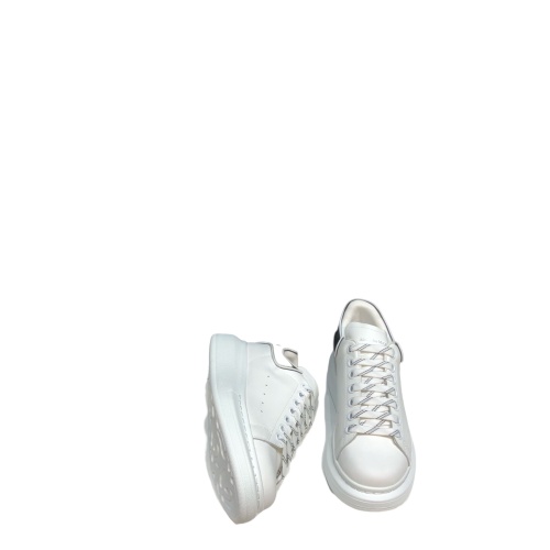 Replica Alexander McQueen Shoes For Women #1042074 $102.00 USD for Wholesale