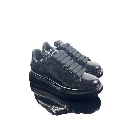 Replica Alexander McQueen Shoes For Men #1042153 $108.00 USD for Wholesale