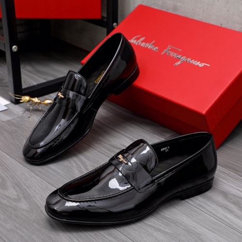 Salvatore Ferragamo Leather Shoes For Men #1042212