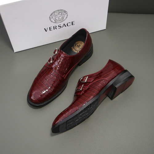 Versace Leather Shoes For Men #1042362
