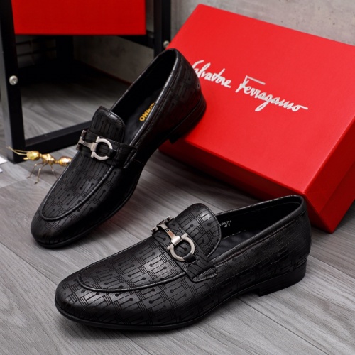Salvatore Ferragamo Leather Shoes For Men #1042388