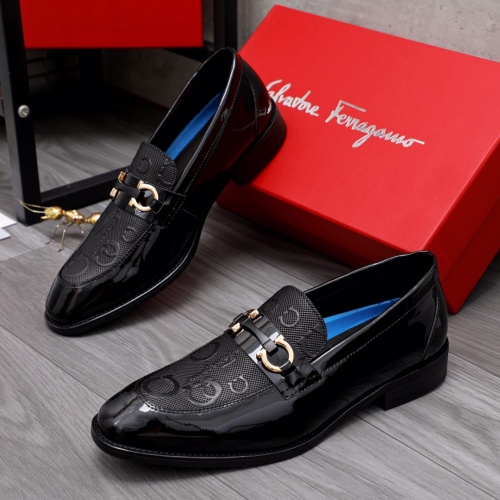 Salvatore Ferragamo Leather Shoes For Men #1042405
