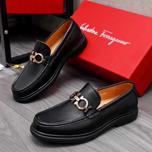 Salvatore Ferragamo Leather Shoes For Men #1042504