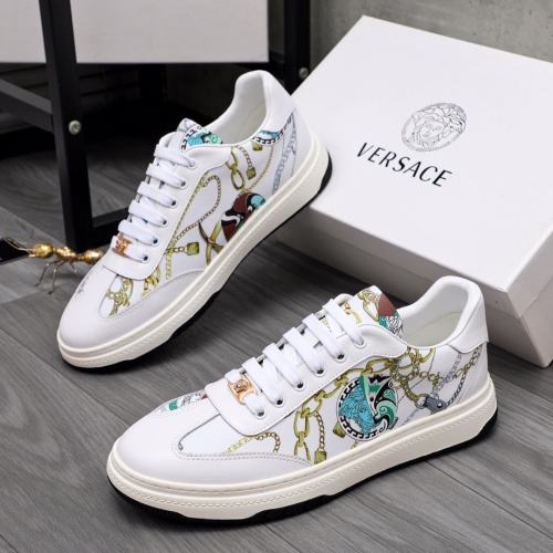 Versace Casual Shoes For Men #1042549