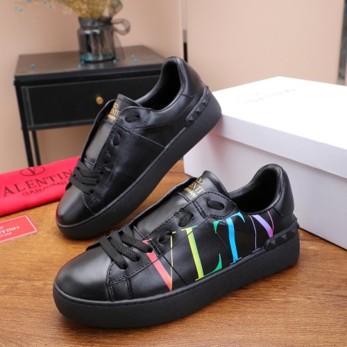 Valentino Casual Shoes For Men #1042877