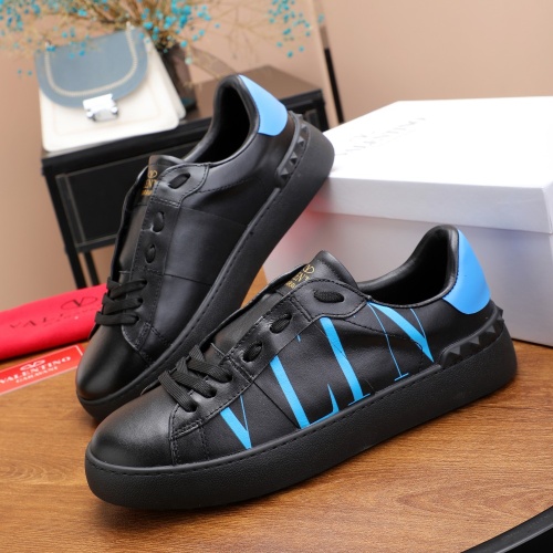 Valentino Casual Shoes For Men #1042883