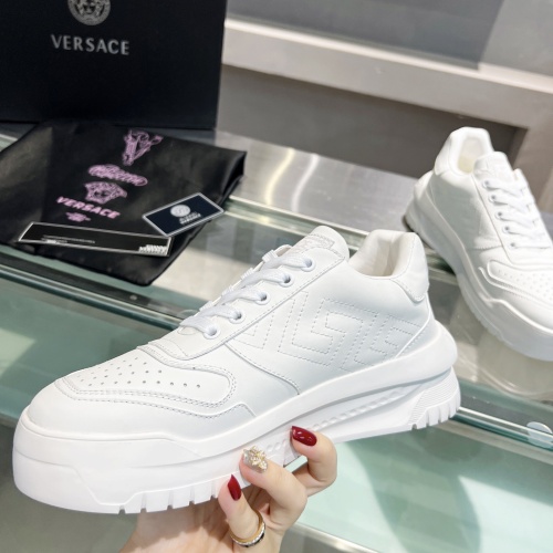 Replica Versace Casual Shoes For Men #1043400 $108.00 USD for Wholesale
