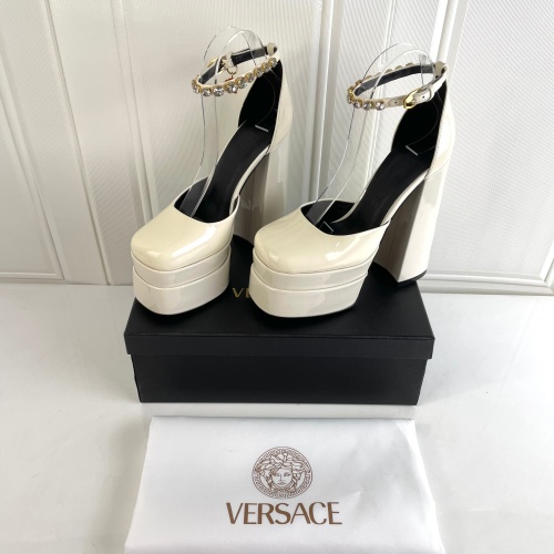 Versace Sandal For Women #1043717
