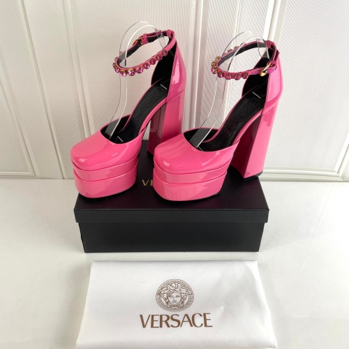 Versace Sandal For Women #1043718