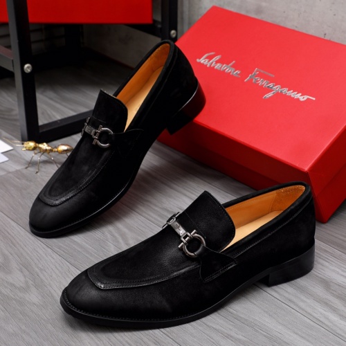 Salvatore Ferragamo Leather Shoes For Men #1044200
