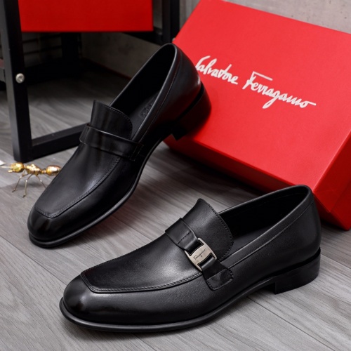 Salvatore Ferragamo Leather Shoes For Men #1044205