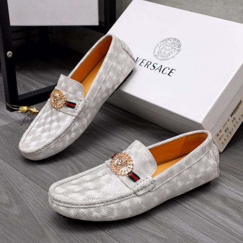 Versace Leather Shoes For Men #1044286