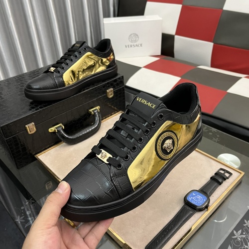 Replica Versace Casual Shoes For Men #1044925 $76.00 USD for Wholesale
