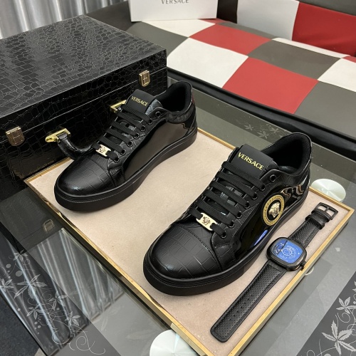 Versace Casual Shoes For Men #1044927