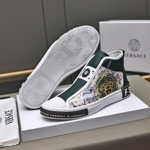 Versace High Tops Shoes For Men #1045001