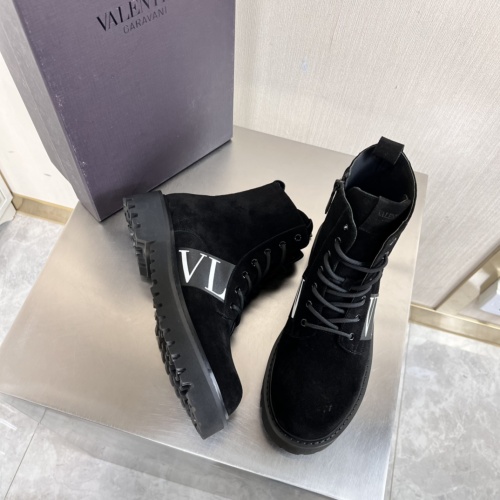 Valentino Boots For Men #1046071