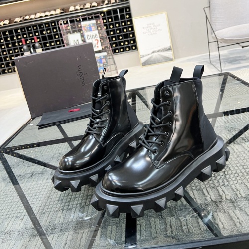 Valentino Boots For Men #1046682