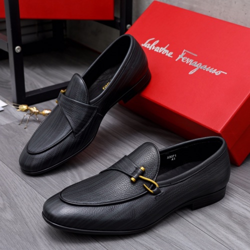 Salvatore Ferragamo Leather Shoes For Men #1048582