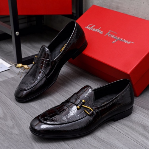 Salvatore Ferragamo Leather Shoes For Men #1048592