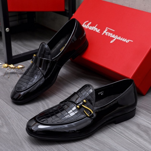 Salvatore Ferragamo Leather Shoes For Men #1048593