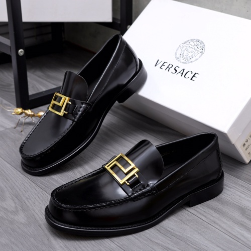 Versace Leather Shoes For Men #1049154
