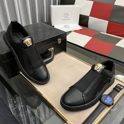 Replica Versace Casual Shoes For Men #1049634 $72.00 USD for Wholesale