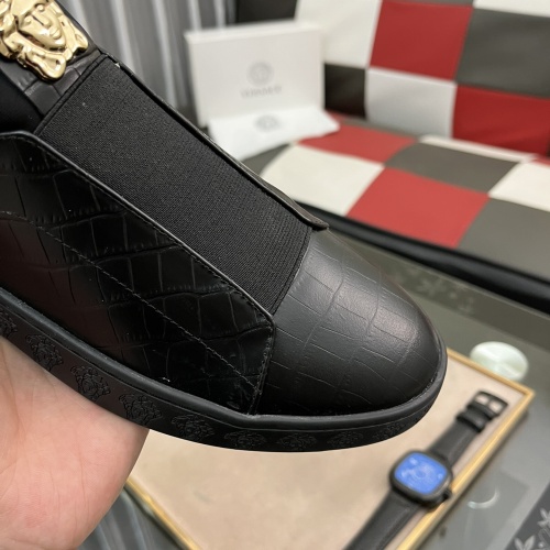 Replica Versace Casual Shoes For Men #1049634 $72.00 USD for Wholesale