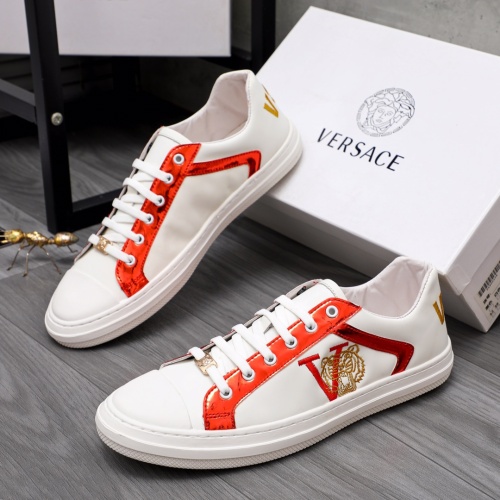 Versace Casual Shoes For Men #1049646