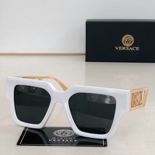 Versace AAA Quality Sunglasses #1050386
