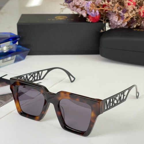 Versace AAA Quality Sunglasses #1050393