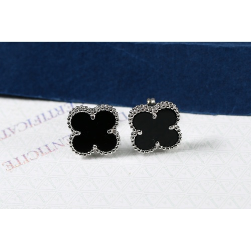 Van Cleef &amp; Arpels Earrings For Women #1050497 $27.00 USD, Wholesale Replica Van Cleef &amp; Arpels Earrings