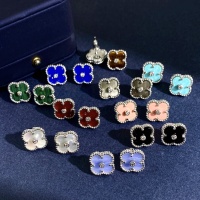 $27.00 USD Van Cleef & Arpels Earrings For Women #1048011