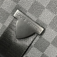 $82.00 USD Louis Vuitton AAA Man Messenger Bags #1048207