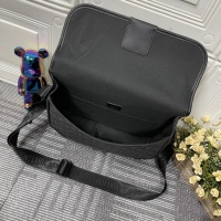 $82.00 USD Louis Vuitton AAA Man Messenger Bags #1048211
