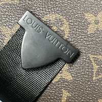 $82.00 USD Louis Vuitton AAA Man Messenger Bags #1048213