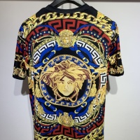 $40.00 USD Versace T-Shirts Short Sleeved For Men #1048405