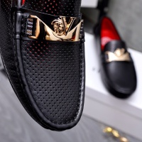 $68.00 USD Versace Leather Shoes For Men #1048471