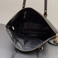 $88.00 USD Prada AAA Quality Handbags For Women #1049098