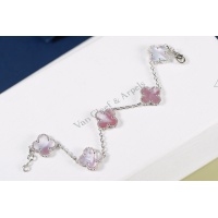 $40.00 USD Van Cleef & Arpels Bracelet For Women #1050506
