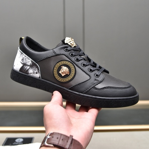 Replica Versace Casual Shoes For Men #1051184 $76.00 USD for Wholesale