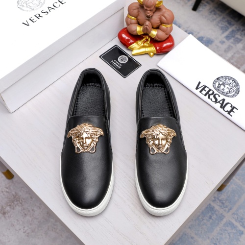 Replica Versace Casual Shoes For Men #1051207 $76.00 USD for Wholesale