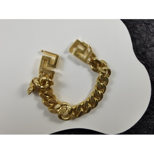 Replica Versace Bracelet #1053711 $36.00 USD for Wholesale