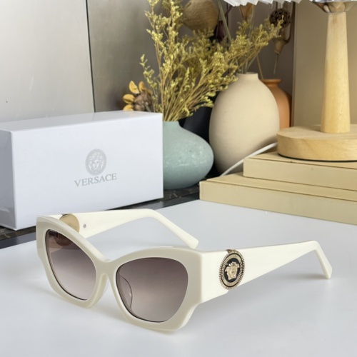 Versace AAA Quality Sunglasses #1054268