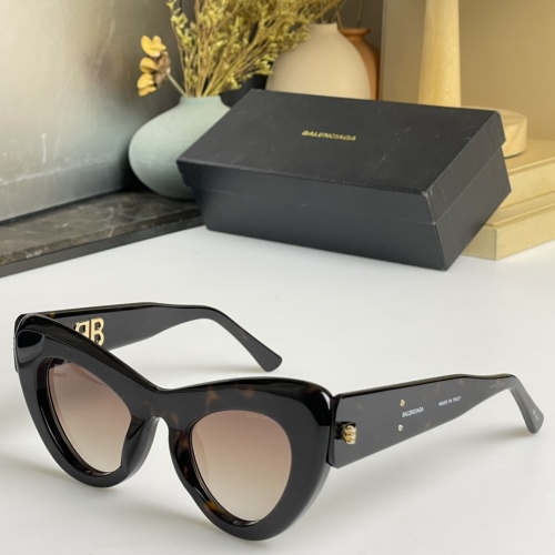 $64.00 USD Balenciaga AAA Quality Sunglasses #1054456
