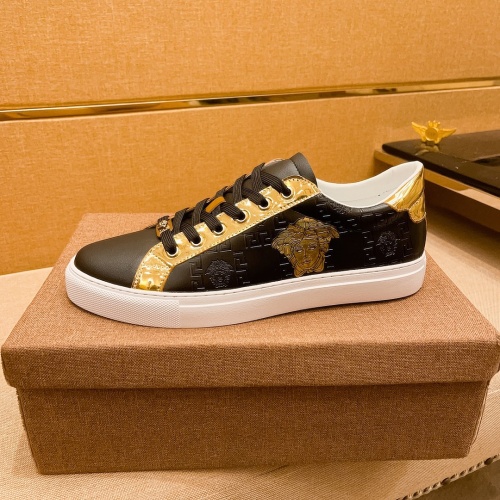 Replica Versace Casual Shoes For Men #1056030 $76.00 USD for Wholesale