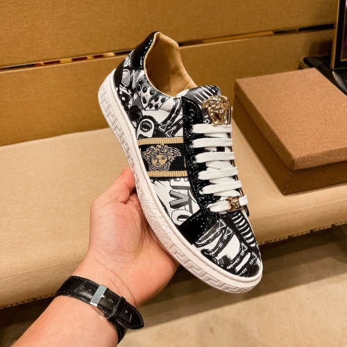 Replica Versace Casual Shoes For Men #1056032 $72.00 USD for Wholesale
