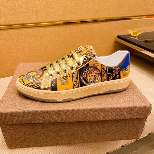 Replica Versace Casual Shoes For Men #1056039 $72.00 USD for Wholesale