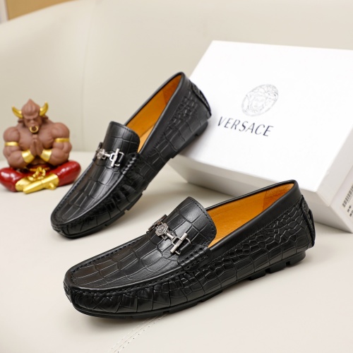 Versace Leather Shoes For Men #1056291